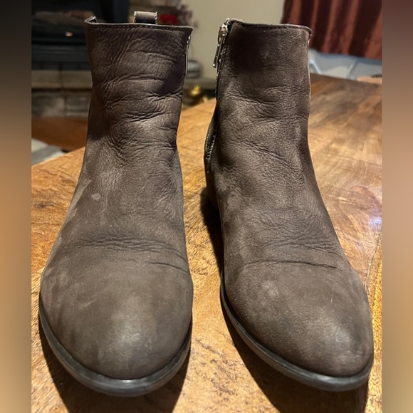 Steve Madden 4-zipper Brown Suede Back quilted Sz 9 Ankle Boots - Picture 4 of 14